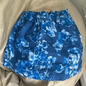 Hollister mini skirt